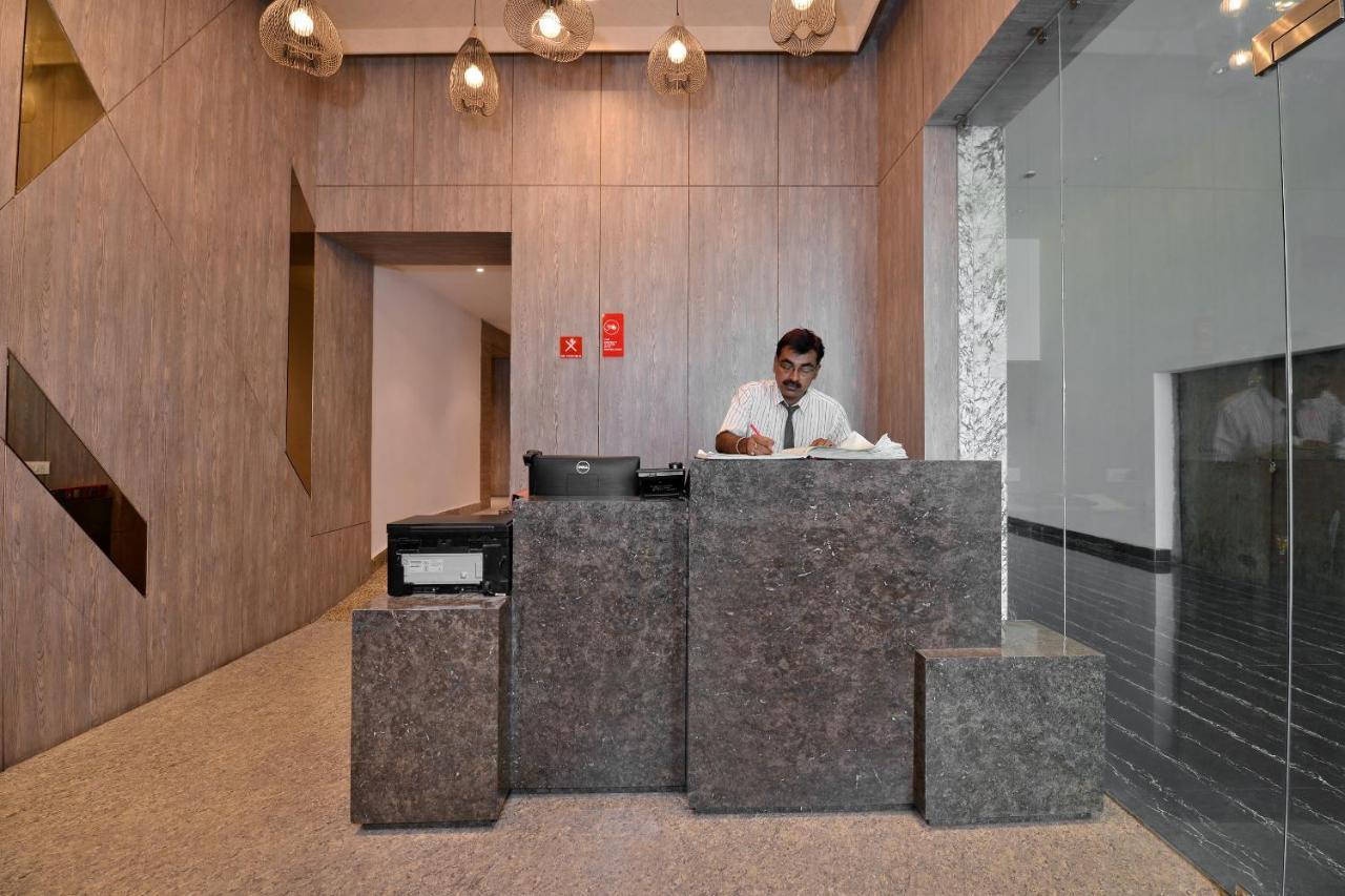 Vaccinated Staff - Capital O 7899 Casa Hotell Calcutta Exteriör bild